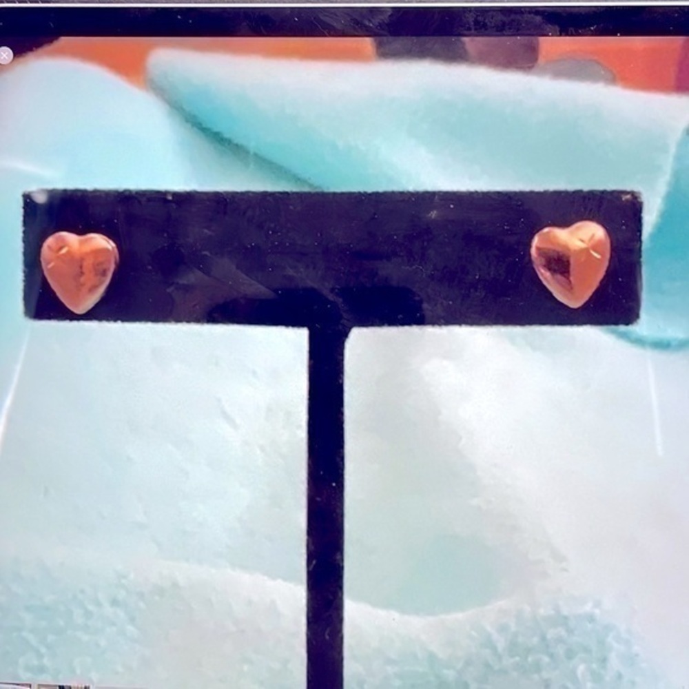 14k Yellow Gold Heart Earrings.43g